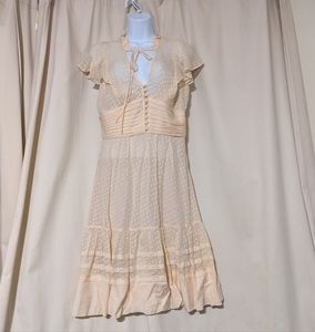 BCBGMAXAZRIA cream retro silk dress 8 runs small